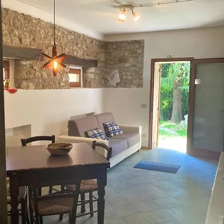 アパート Agriturismo Il Bosco *
